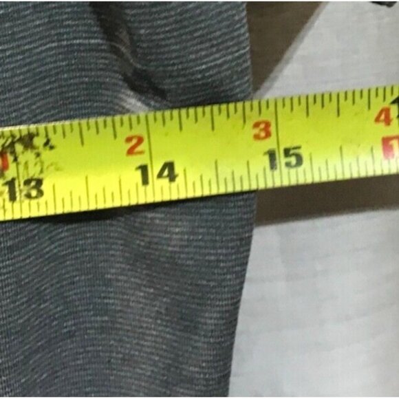 Under Armour Women's Medium Short Sleeve Golf Polo Shirt Gray Heat Gear - Picture 8 of 9